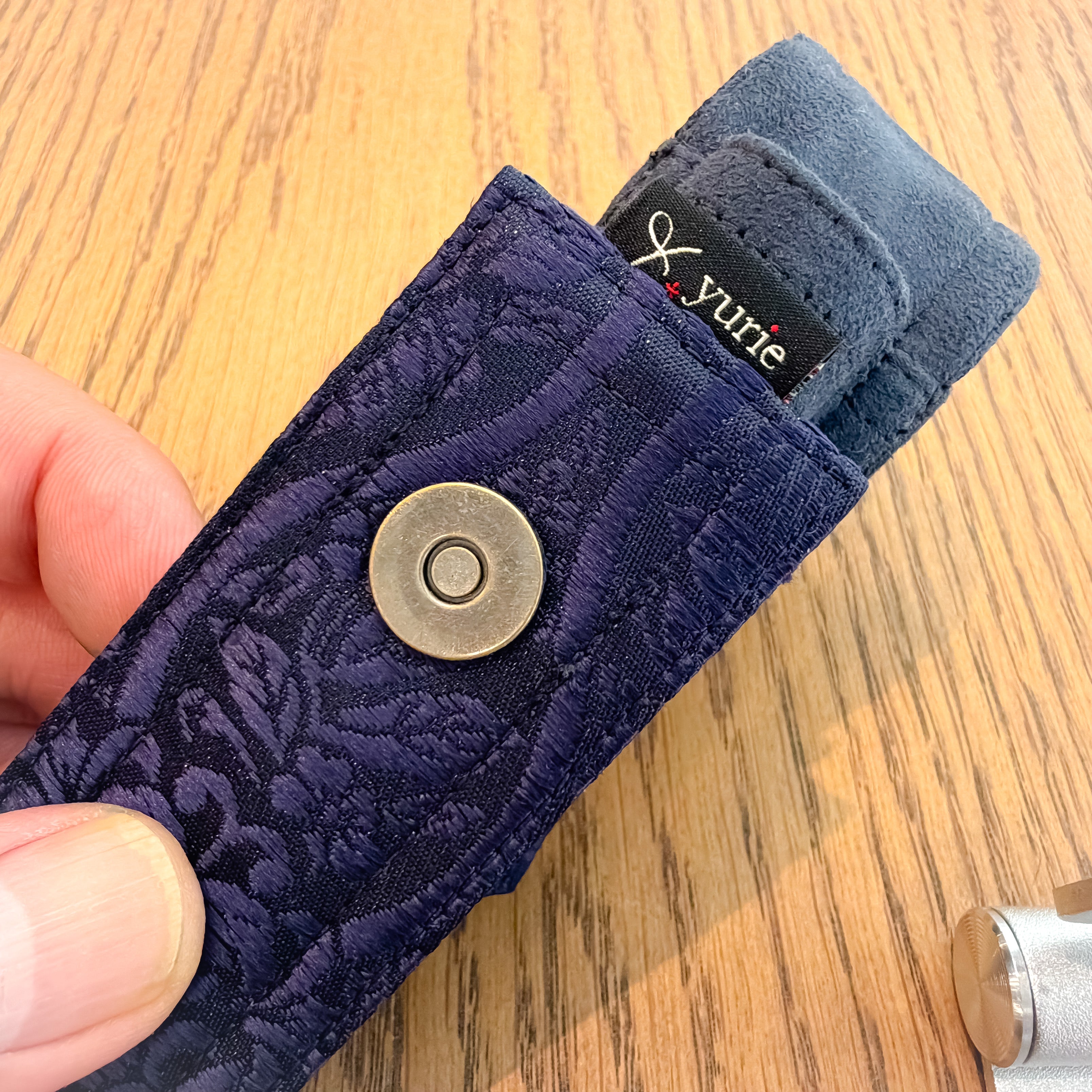 【限定品】yurie style×Giftionery Deltaオリジナル フラップ付きペンケース一本挿し