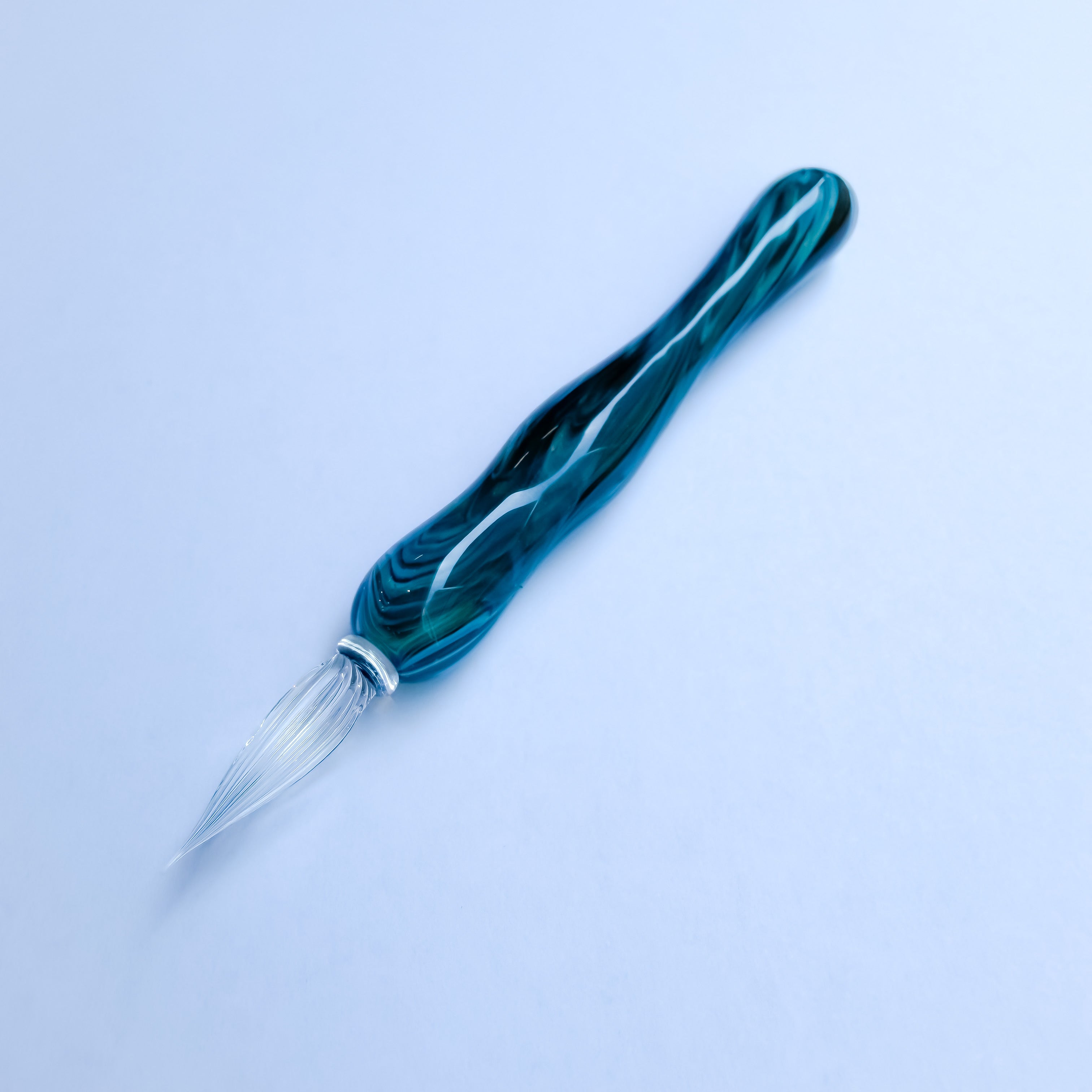 Zephyr Studio Glass Pen -Pleats- Purple Hydrangea-