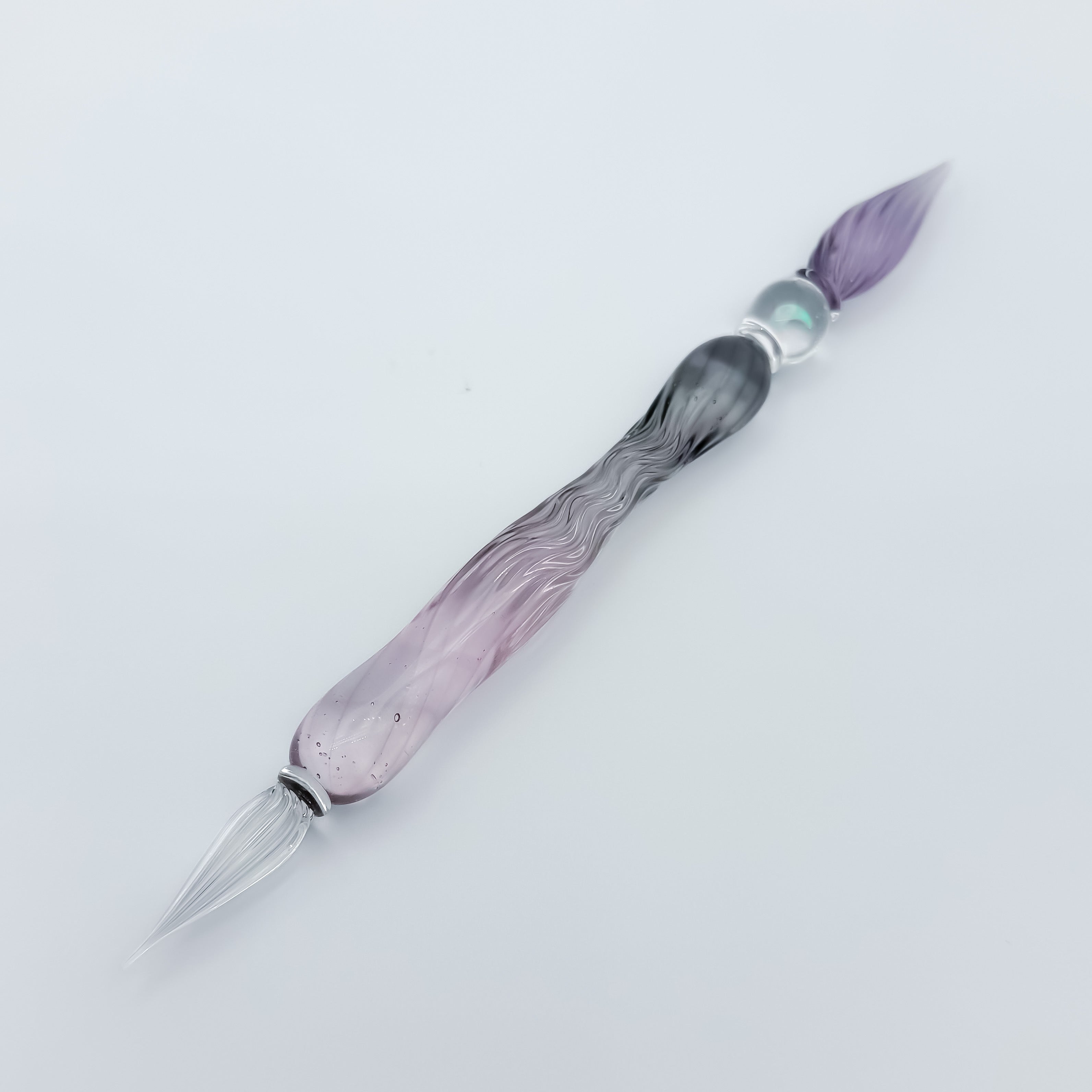 Zephyr Studio Glass Pen -Pleats- Purple Hydrangea-