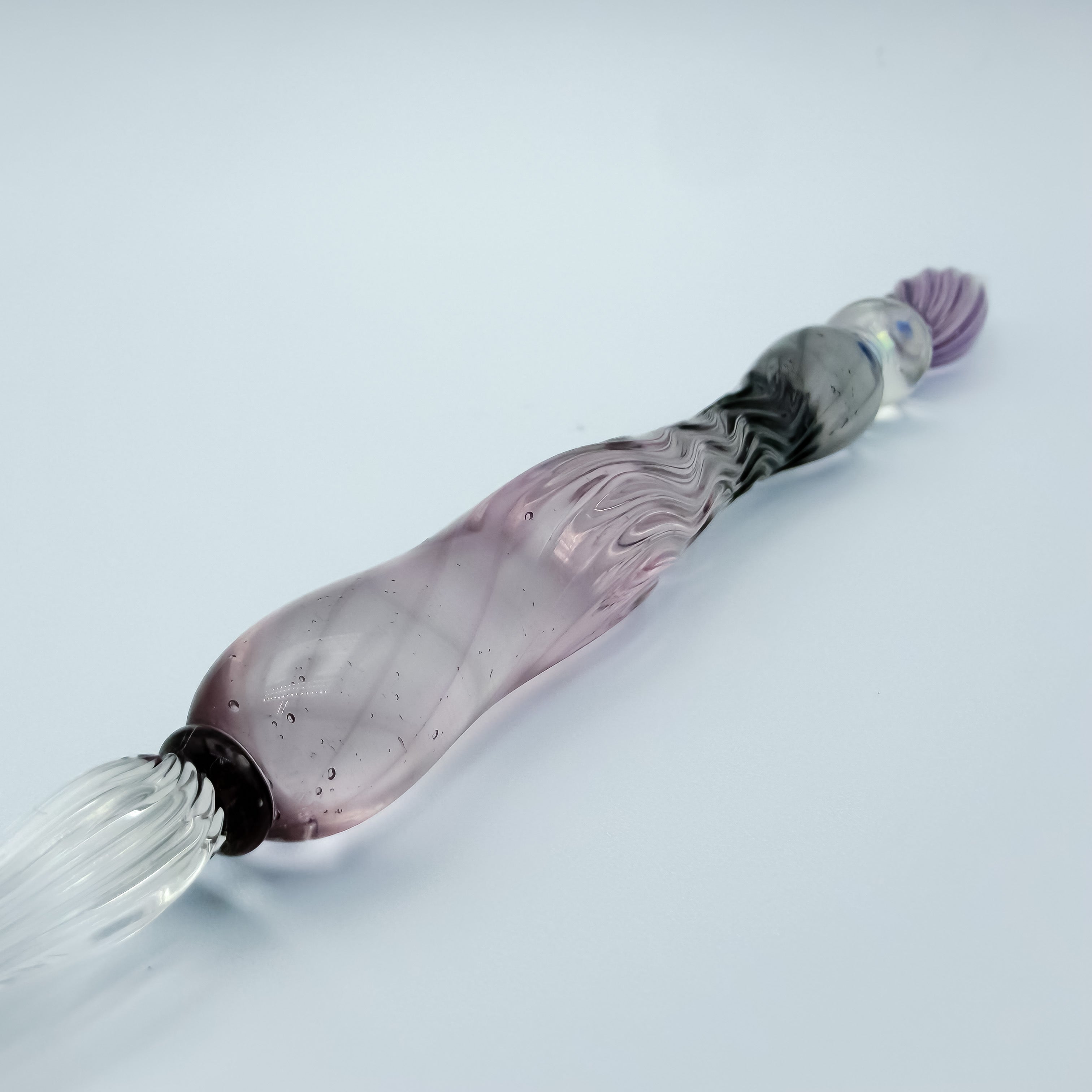 Zephyr Studio Glass Pen -Pleats- Purple Hydrangea-